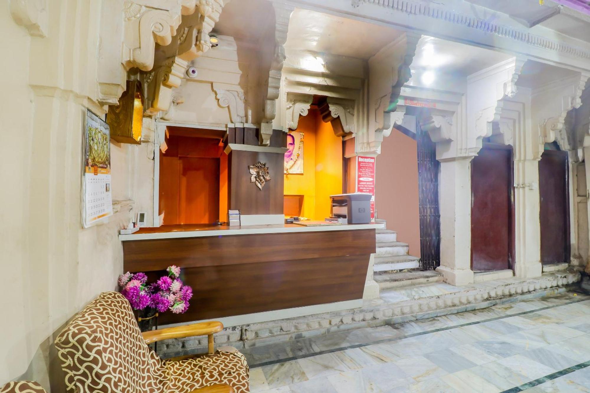 Spot On Mishra Guest House Varanasi Exterior foto